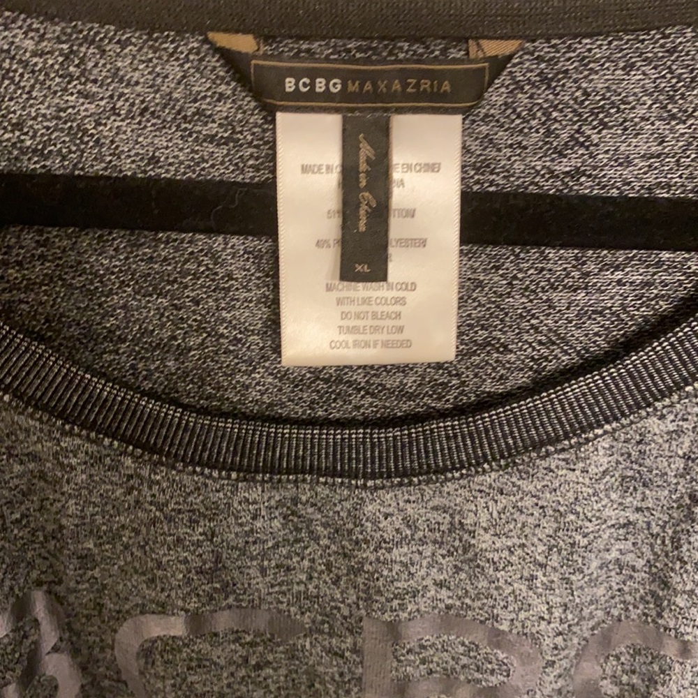 BCBGMAXAZRIA Logo Pullover Size - XL - Picture 3 of 3